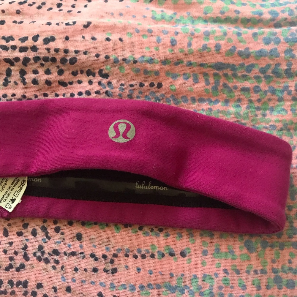 Discontinued Lululemon bold pink no-slip headband